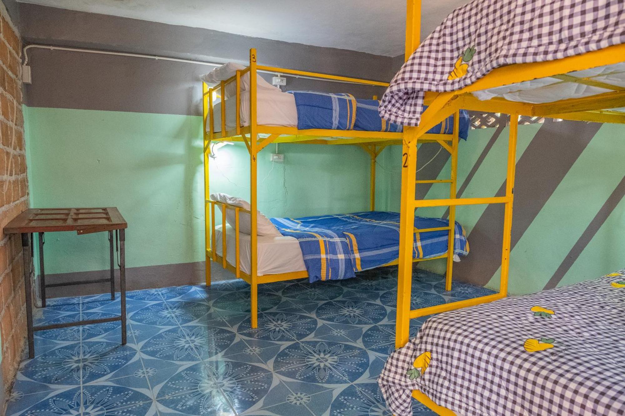 Happy House Backpackers Hostel Pai Ruang foto